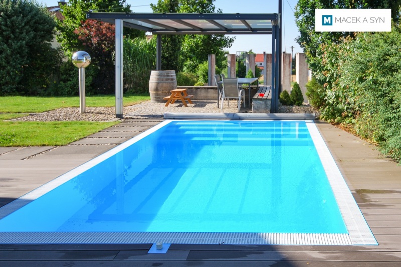 Schwimmbecken 3,2 x 6 x 1,3m, Hofstetten, Oberbayern, Deustchland, Realisierung 2014