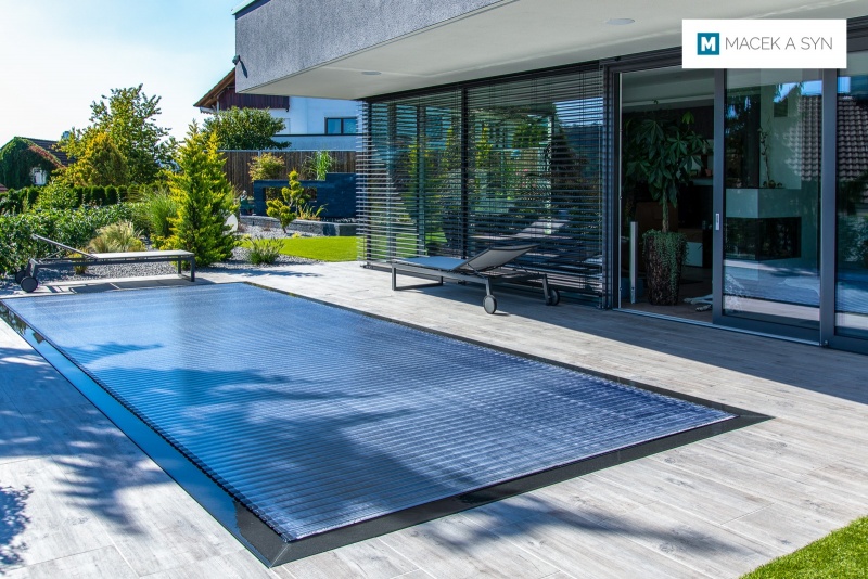 Schwimmbecken 3 x 7,6 x 1,4m, Lorch, Baden-Württemberg, Deustchland, Realisierung 2018